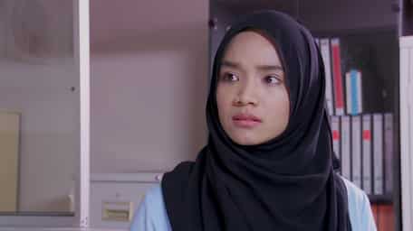 Watch Patahnya Sebelah Sayap Episode 8 With Subtitles Viu Oman