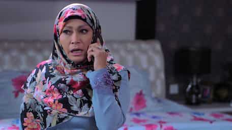 En Change Language English Malay Search Suamiku Paling Sweet Episode 2 Qisya Iriz Was Asked By Her Mother To Babysit Her Bestfriend S Grandson Hafiey As His Nanny Just Quit Reluctantly Qisya Agreed And Surprisingly Both Qisya And Hafiey Got Suamiku paling sweet | episod 1. watch suamiku paling sweet episode 2 with subtitles viu malaysia
